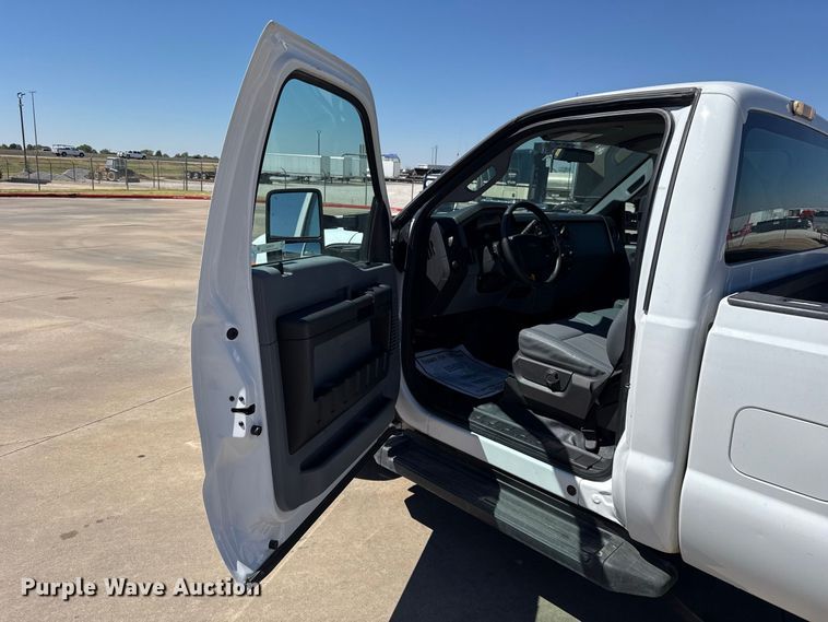 image for item FC4263 2016 Ford F250 Super Duty pickup truck