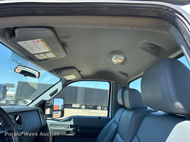 image for item FC4263 2016 Ford F250 Super Duty pickup truck