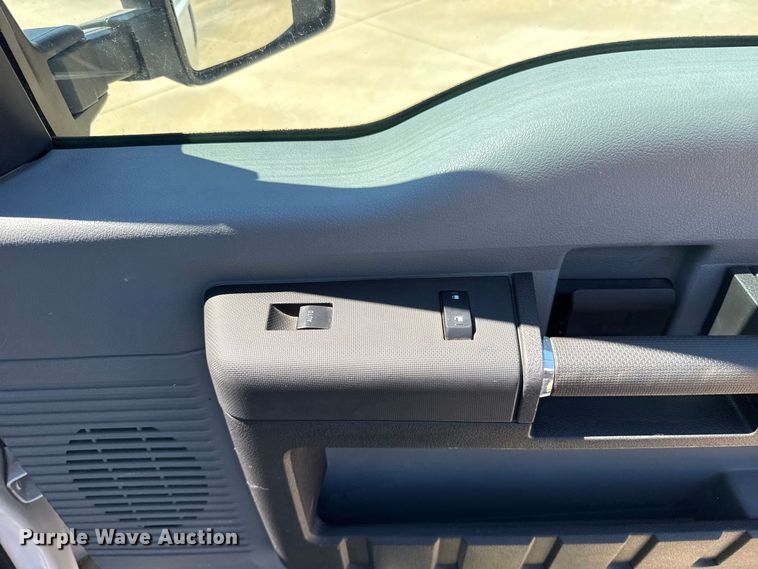 image for item FC4263 2016 Ford F250 Super Duty pickup truck