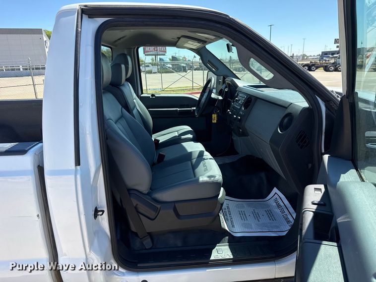 image for item FC4263 2016 Ford F250 Super Duty pickup truck