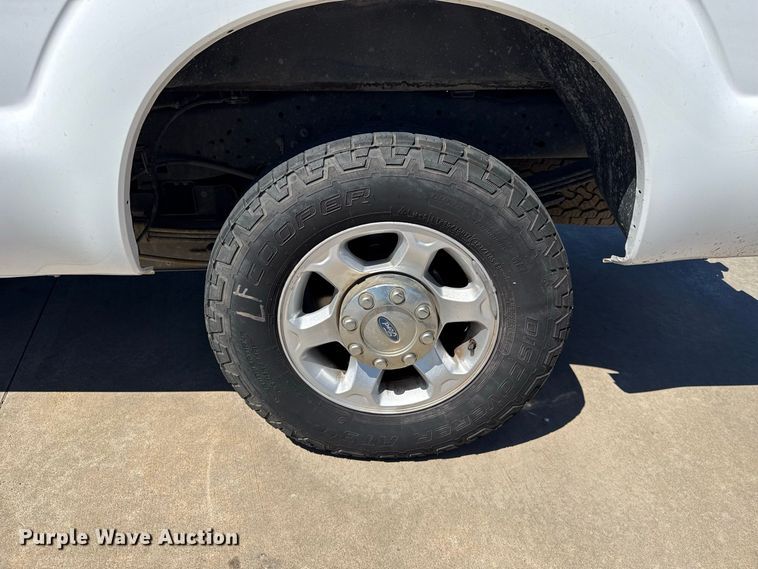 image for item FC4263 2016 Ford F250 Super Duty pickup truck