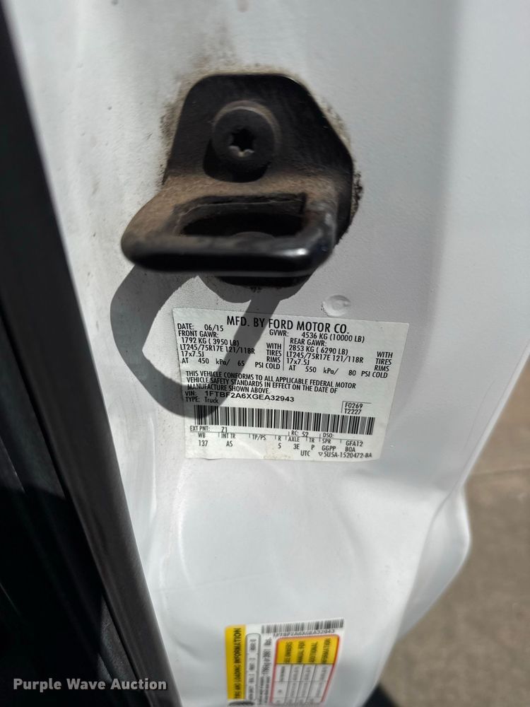 image for item FC4263 2016 Ford F250 Super Duty pickup truck