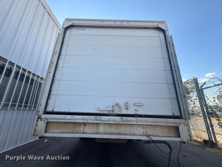 image for item FC4304 2017 Freightliner MT45 delivery truck