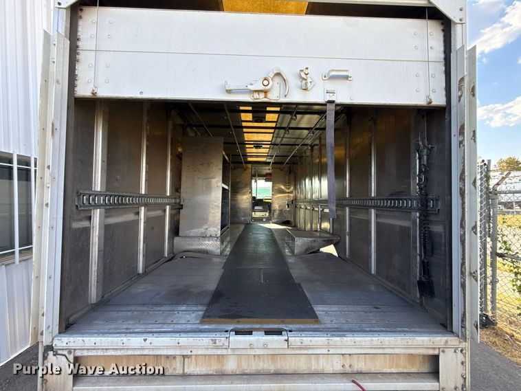image for item FC4304 2017 Freightliner MT45 delivery truck