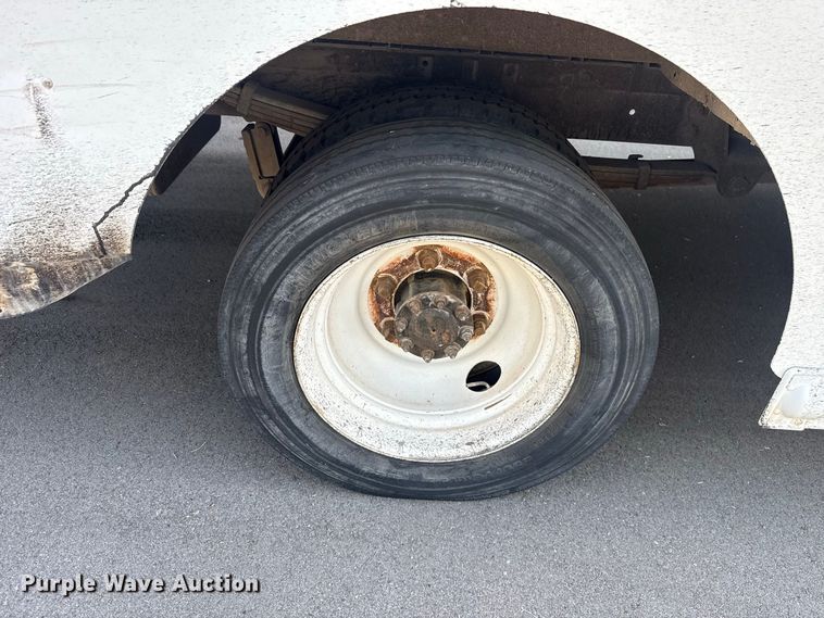 image for item FC4304 2017 Freightliner MT45 delivery truck