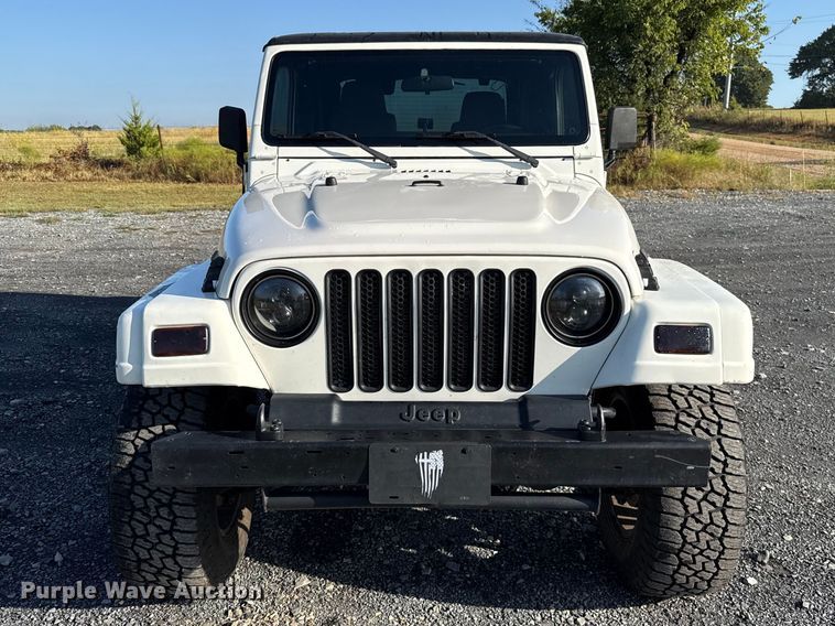 image for item FC4320 2003 Jeep Wrangler SUV