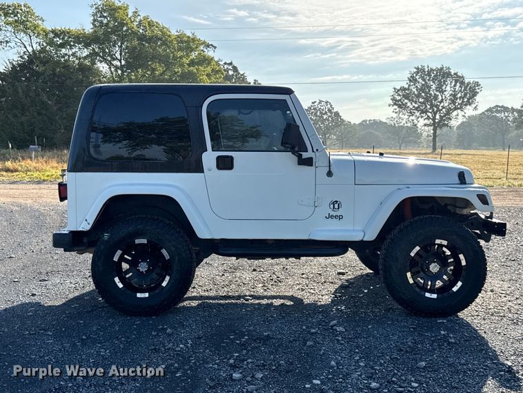 image for item FC4320 2003 Jeep Wrangler SUV