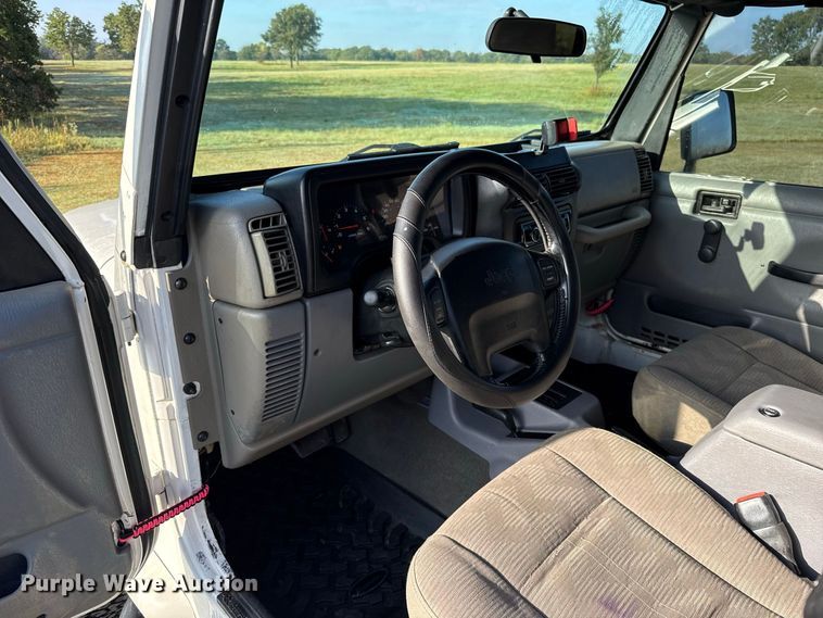 image for item FC4320 2003 Jeep Wrangler SUV