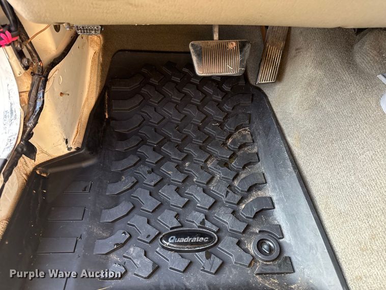 image for item FC4320 2003 Jeep Wrangler SUV