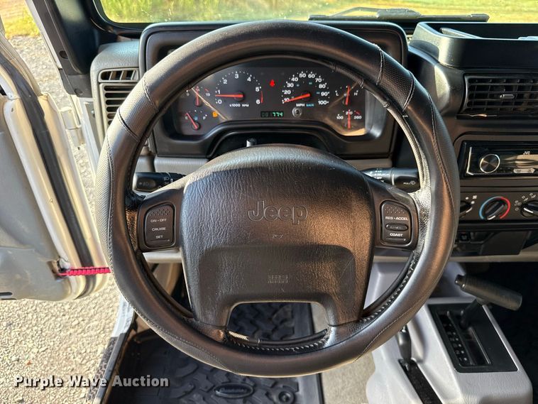 image for item FC4320 2003 Jeep Wrangler SUV
