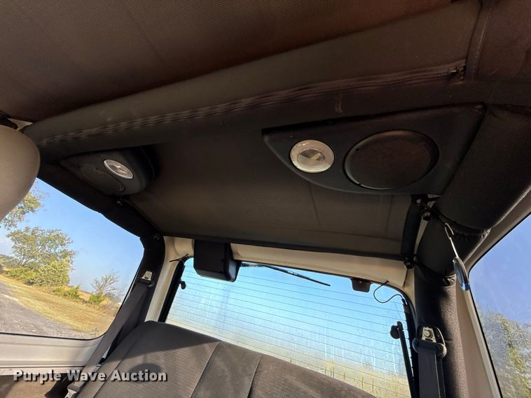 image for item FC4320 2003 Jeep Wrangler SUV