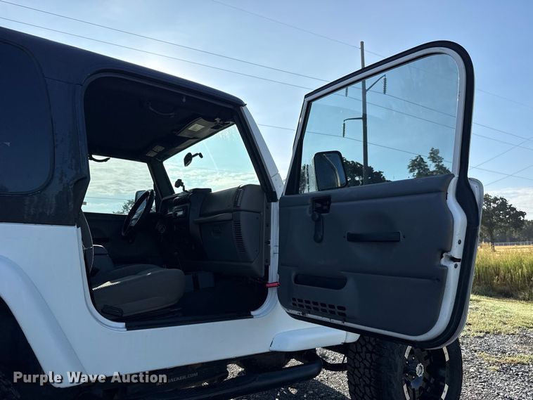 image for item FC4320 2003 Jeep Wrangler SUV