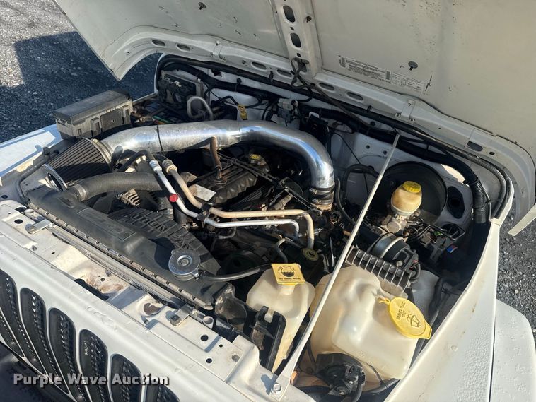 image for item FC4320 2003 Jeep Wrangler SUV