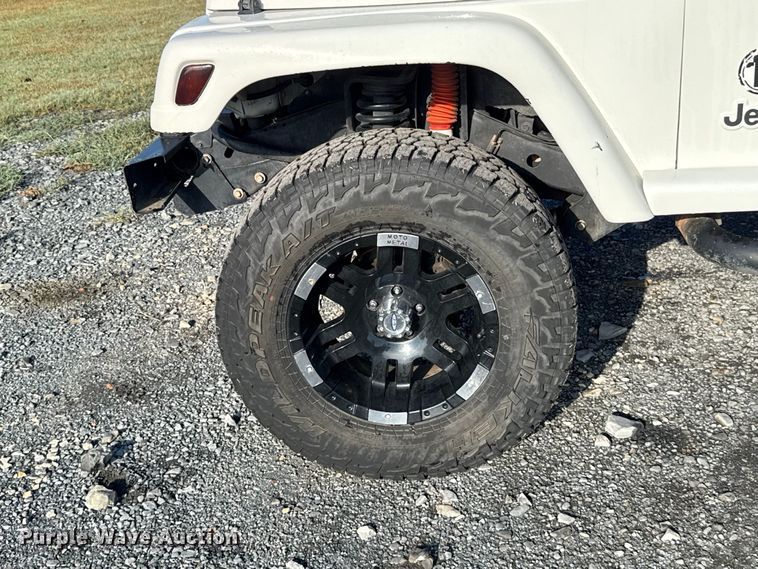 image for item FC4320 2003 Jeep Wrangler SUV