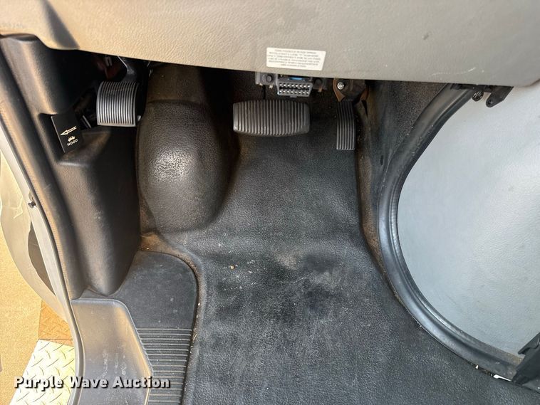 image for item FC4334 2017 Ford E450 shuttle bus