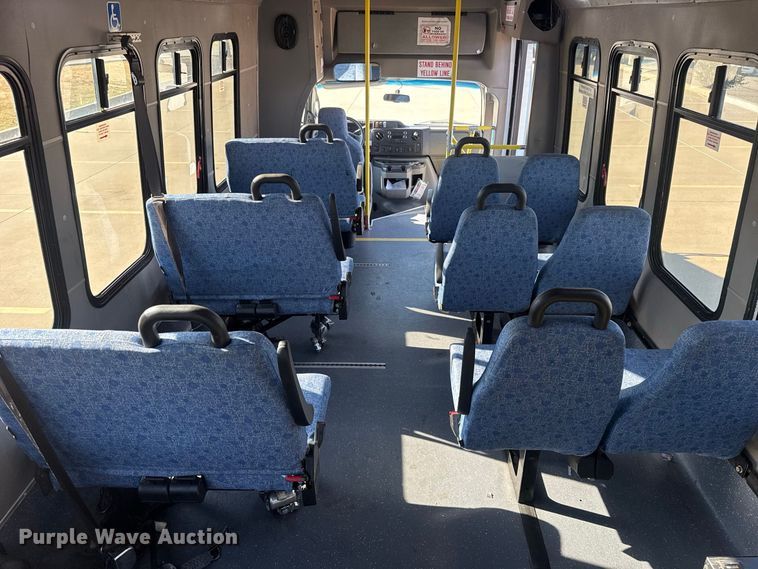 image for item FC4334 2017 Ford E450 shuttle bus