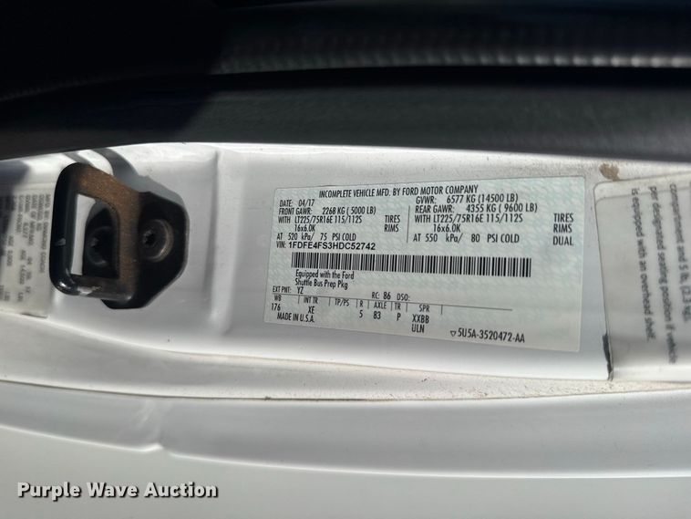 image for item FC4334 2017 Ford E450 shuttle bus