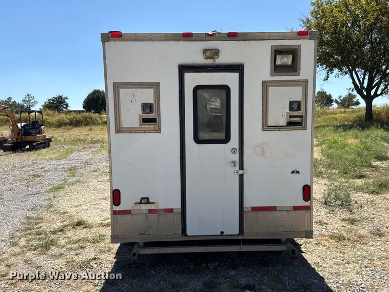 image for item FC4345 2002 Coachcraft Technologies fiber optic splicing trailer