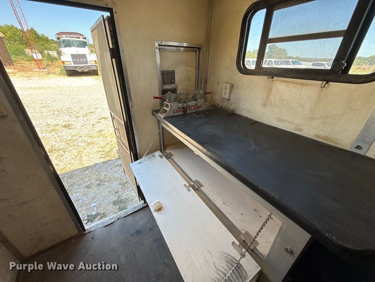 image for item FC4345 2002 Coachcraft Technologies fiber optic splicing trailer