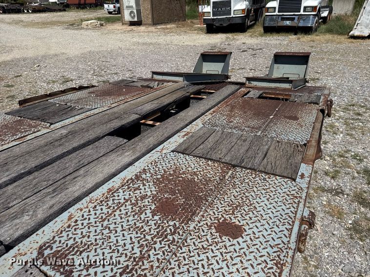 image for item FC4346 2006 Interstate G20 equipment trailer