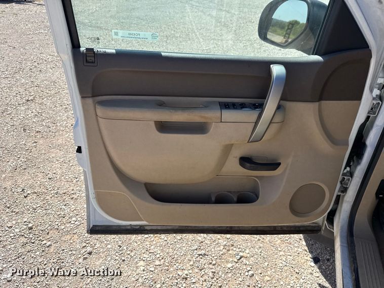 image for item FC4349 2012 Chevrolet Silverado 1500 Crew Cab pickup truck