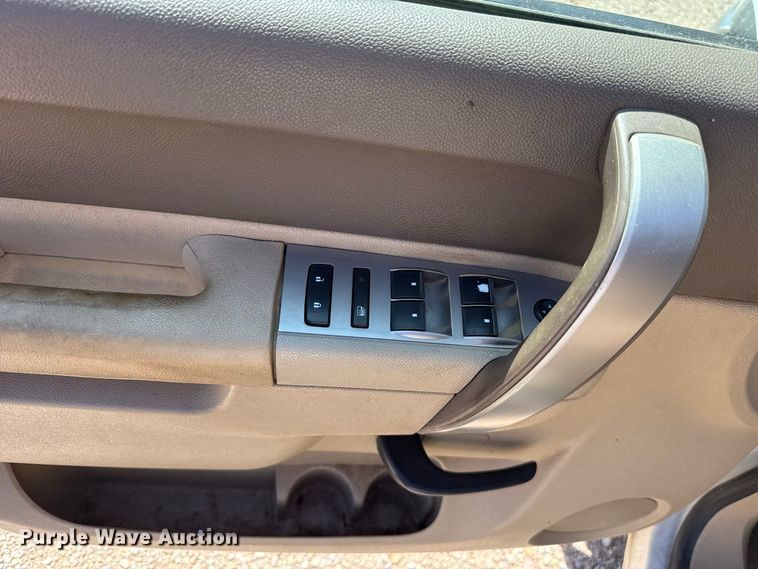 image for item FC4349 2012 Chevrolet Silverado 1500 Crew Cab pickup truck