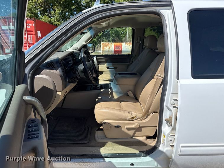 image for item FC4349 2012 Chevrolet Silverado 1500 Crew Cab pickup truck