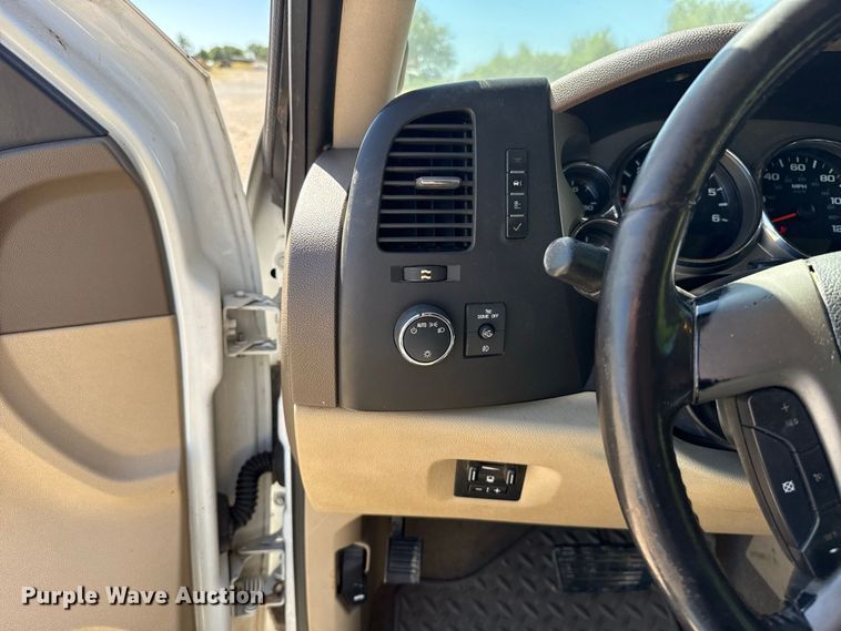 image for item FC4349 2012 Chevrolet Silverado 1500 Crew Cab pickup truck