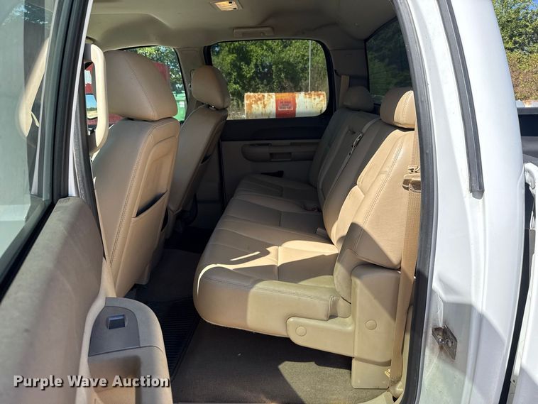 image for item FC4349 2012 Chevrolet Silverado 1500 Crew Cab pickup truck