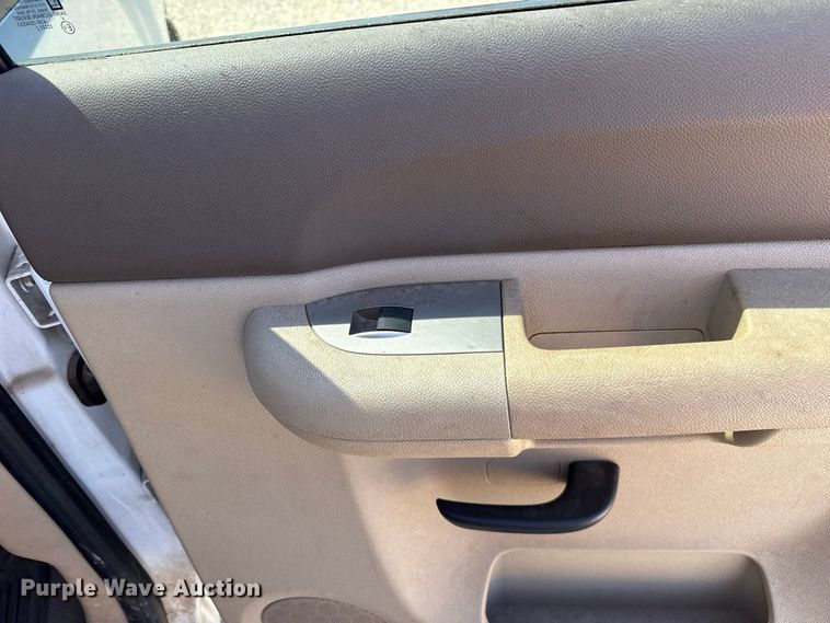 image for item FC4349 2012 Chevrolet Silverado 1500 Crew Cab pickup truck
