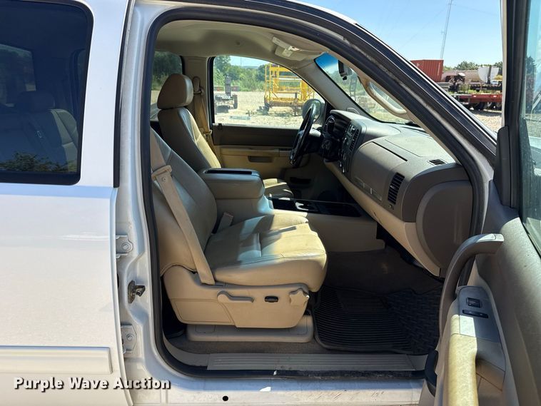 image for item FC4349 2012 Chevrolet Silverado 1500 Crew Cab pickup truck