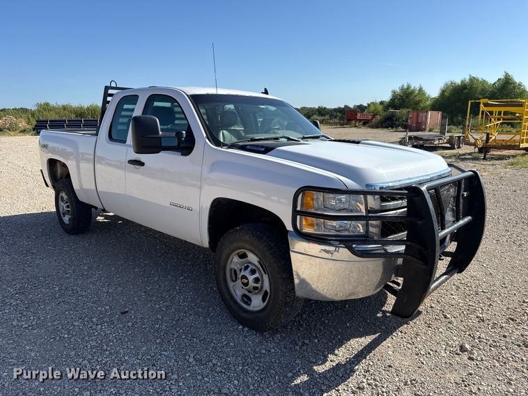 image for item FC4350 2013 Chevrolet Silverado 2500HD Crew Cab pickup truck