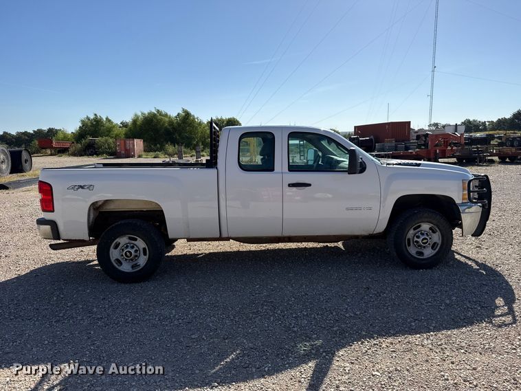 image for item FC4350 2013 Chevrolet Silverado 2500HD Crew Cab pickup truck