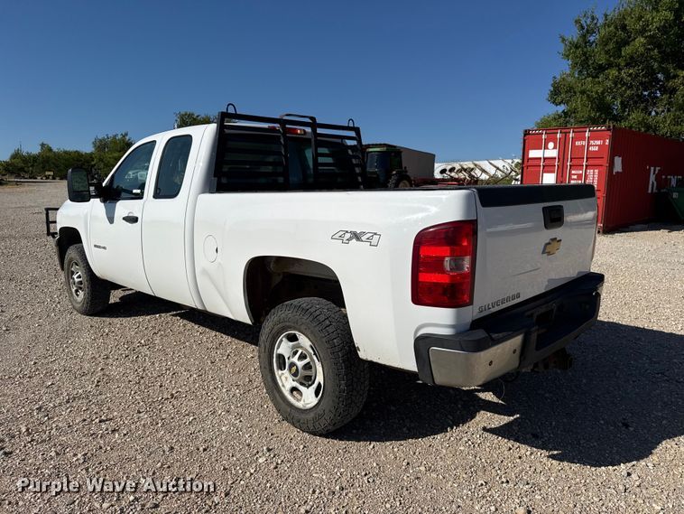 image for item FC4350 2013 Chevrolet Silverado 2500HD Crew Cab pickup truck