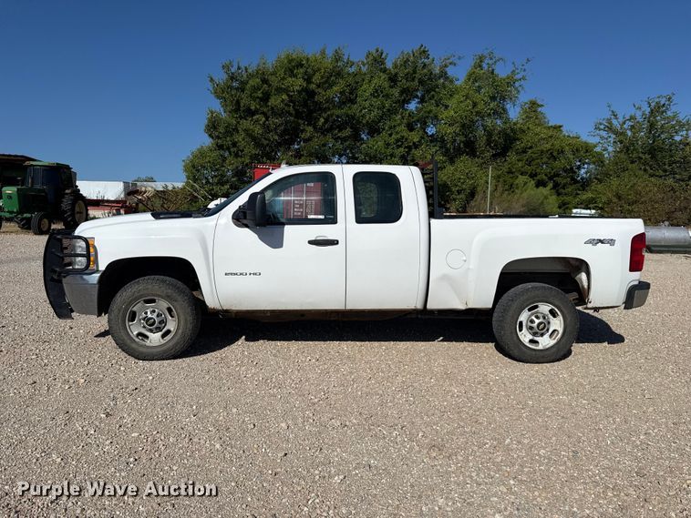 image for item FC4350 2013 Chevrolet Silverado 2500HD Crew Cab pickup truck