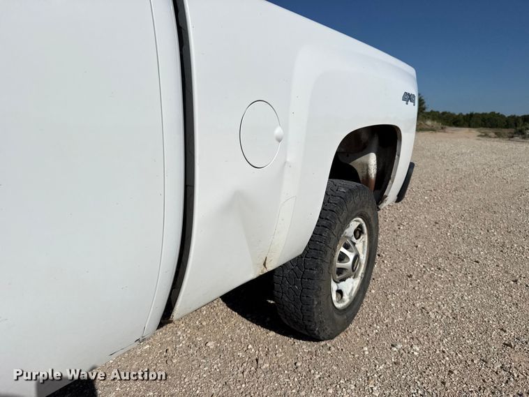 image for item FC4350 2013 Chevrolet Silverado 2500HD Crew Cab pickup truck
