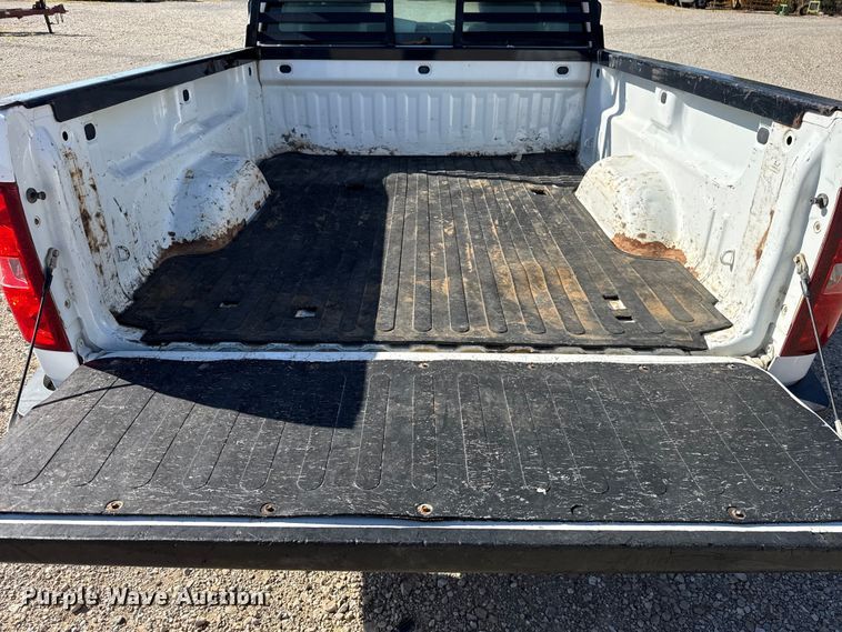 image for item FC4350 2013 Chevrolet Silverado 2500HD Crew Cab pickup truck