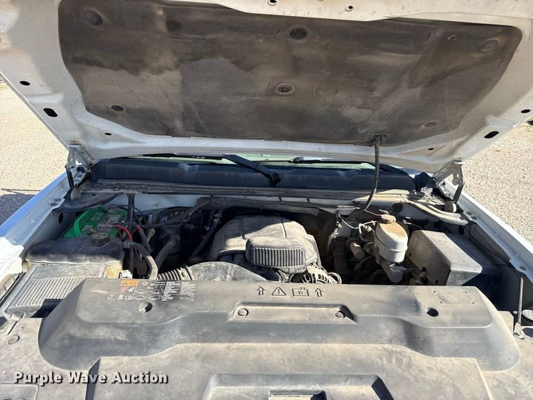 image for item FC4350 2013 Chevrolet Silverado 2500HD Crew Cab pickup truck