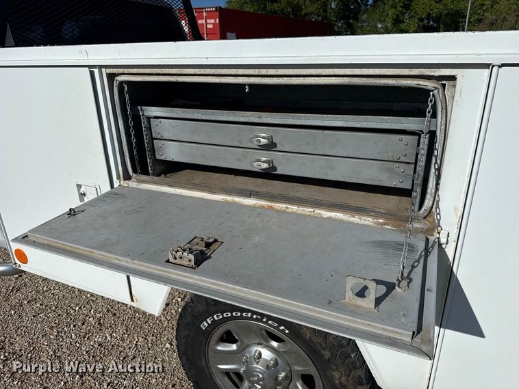 image for item FC4351 2001 Dodge Ram 2500 Ext. Cab utility bed pickup truck