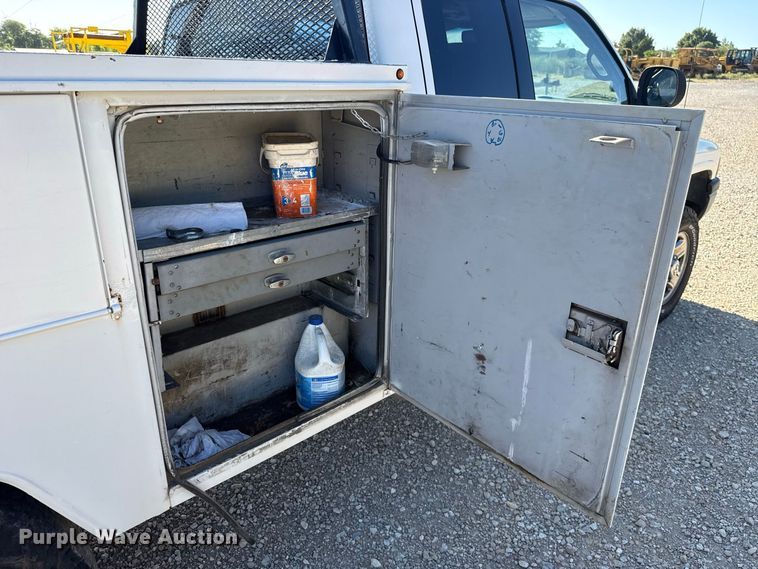 image for item FC4351 2001 Dodge Ram 2500 Ext. Cab utility bed pickup truck