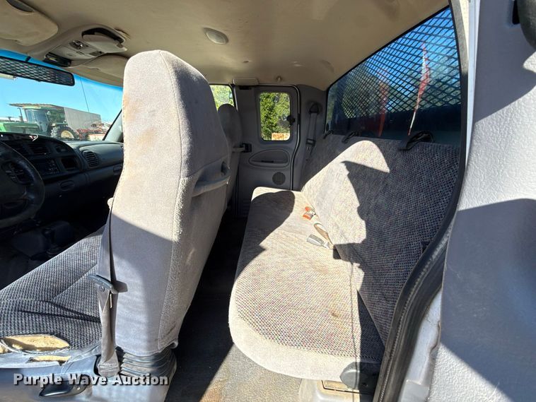image for item FC4351 2001 Dodge Ram 2500 Ext. Cab utility bed pickup truck