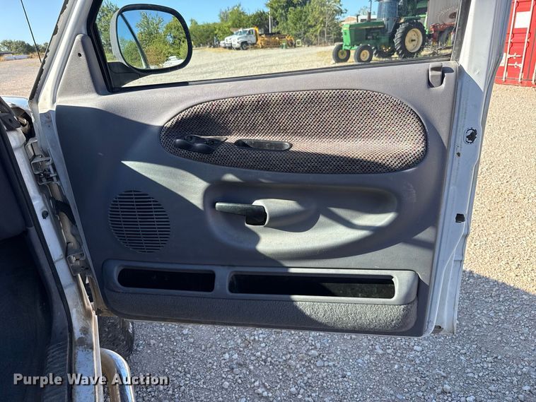 image for item FC4351 2001 Dodge Ram 2500 Ext. Cab utility bed pickup truck