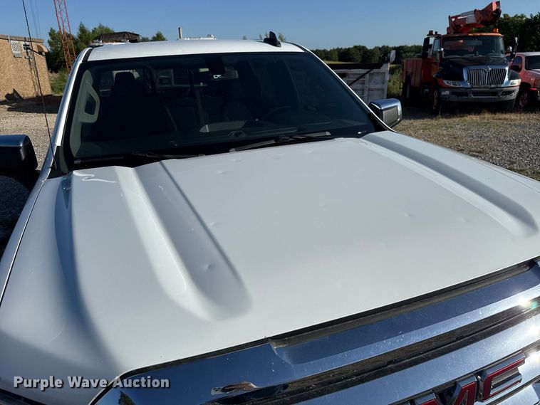 image for item FC4352 2019 GMC Sierra 1500 Crew Cab pickup truck