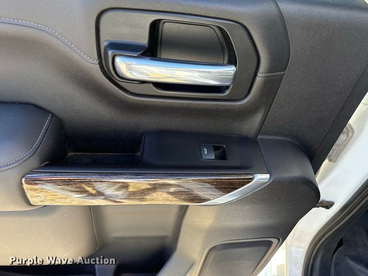 image for item FC4352 2019 GMC Sierra 1500 Crew Cab pickup truck
