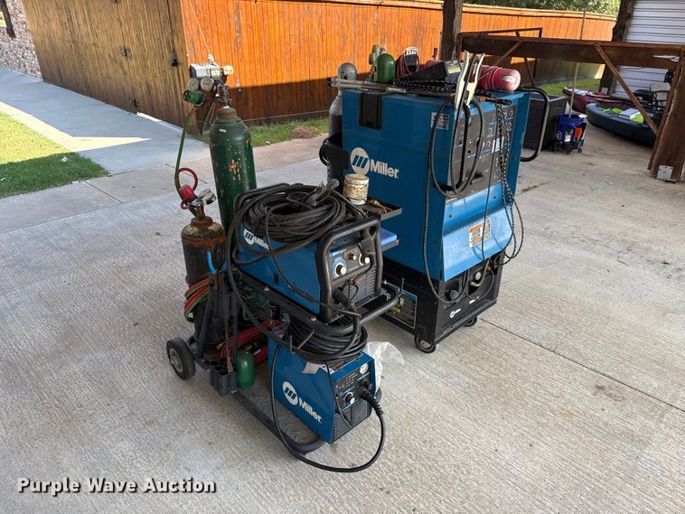 image for item FC4367 Miller Syncrowave 250 DX welder