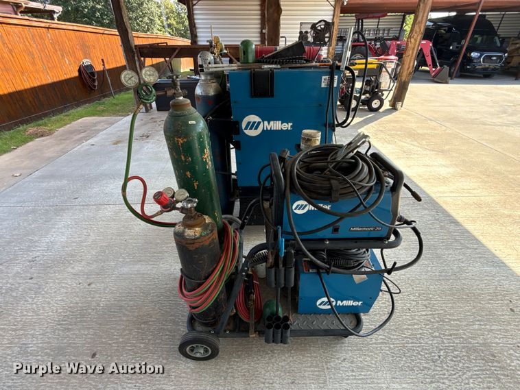 image for item FC4367 Miller Syncrowave 250 DX welder