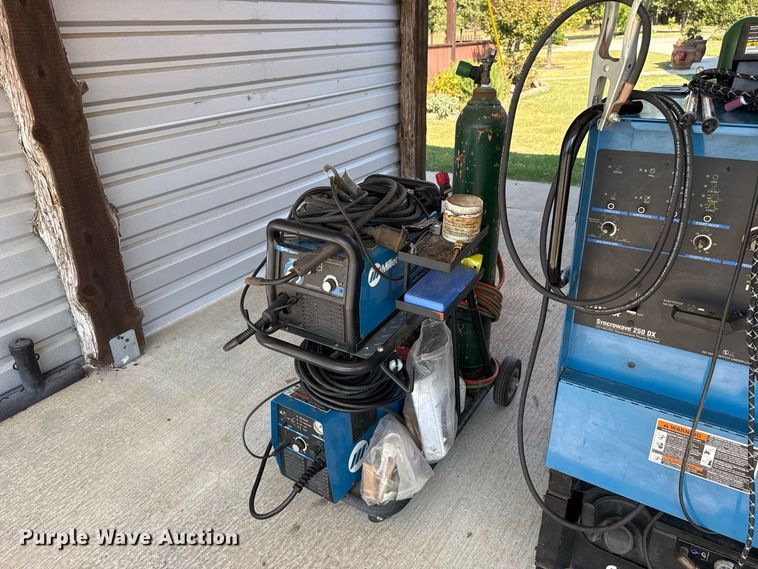 image for item FC4367 Miller Syncrowave 250 DX welder