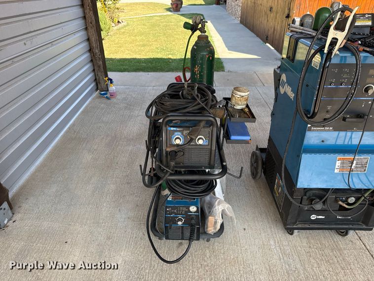 image for item FC4367 Miller Syncrowave 250 DX welder