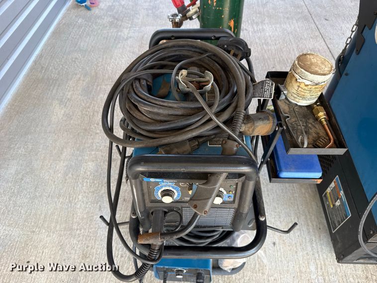 image for item FC4367 Miller Syncrowave 250 DX welder