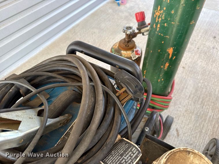 image for item FC4367 Miller Syncrowave 250 DX welder